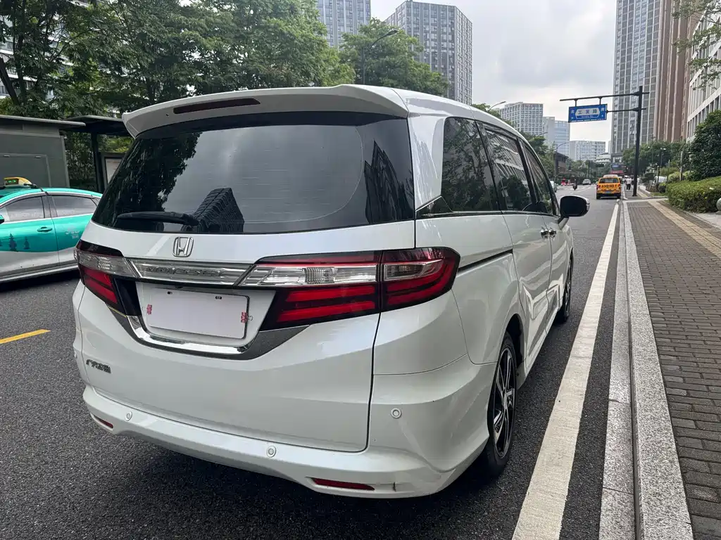 Honda Odyssey 2018 — фото 5