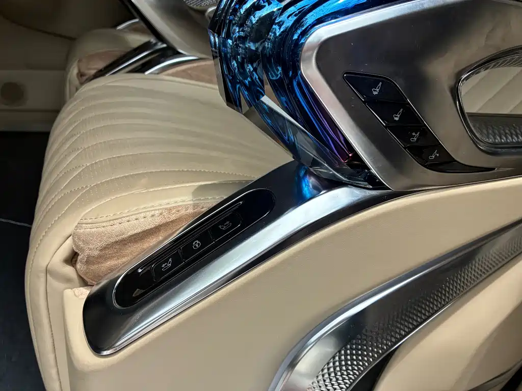 Nissan Quest 2015 — фото 6