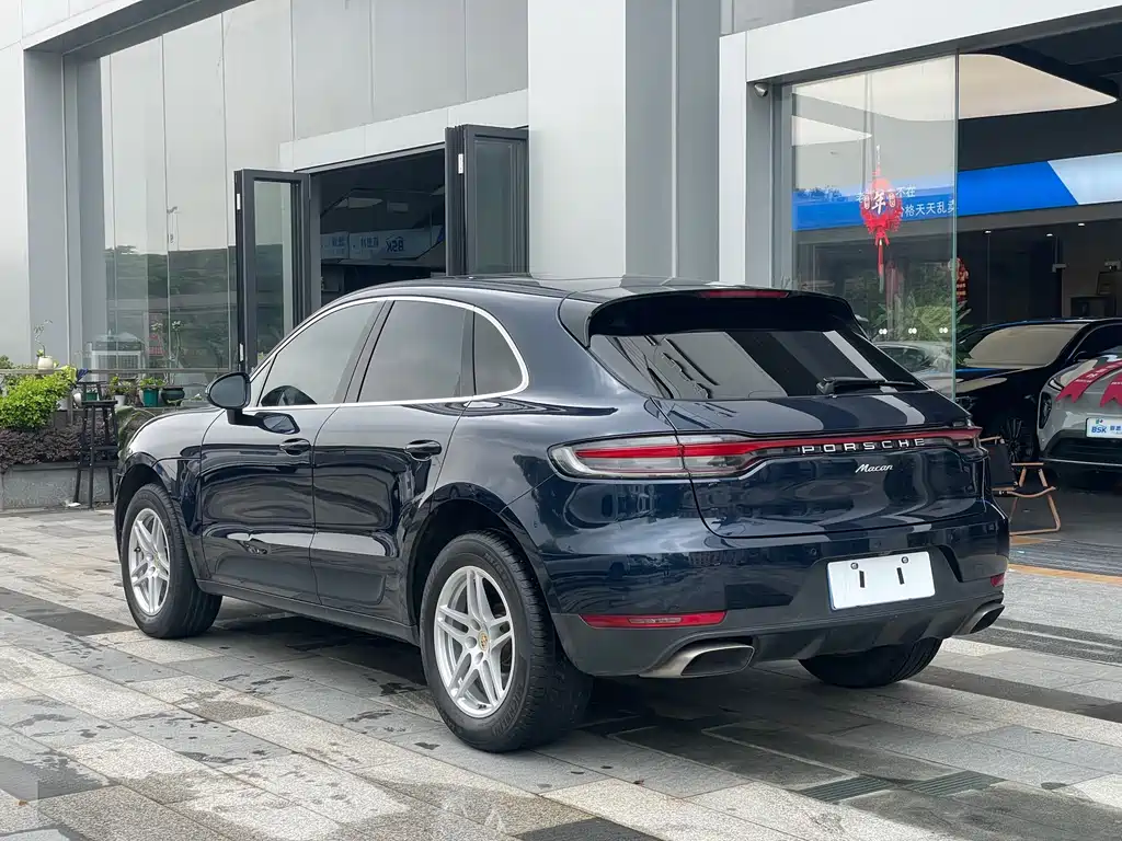 Porsche Macan 2019 — фото 19