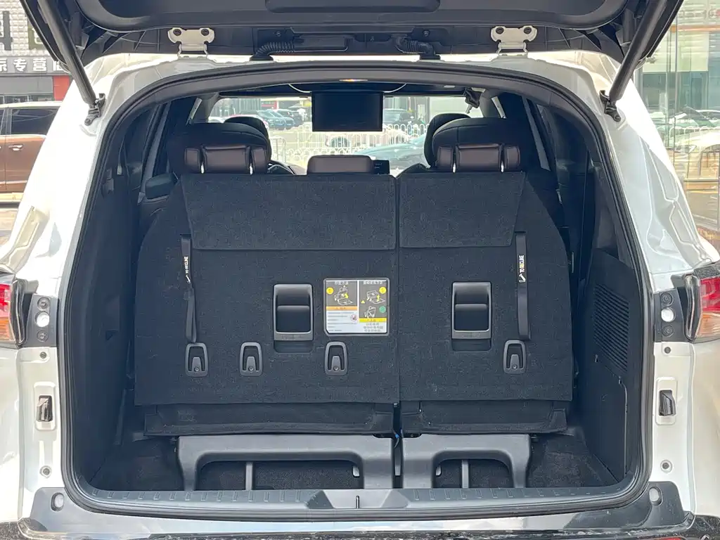 Toyota Sienna 2022 — фото 16