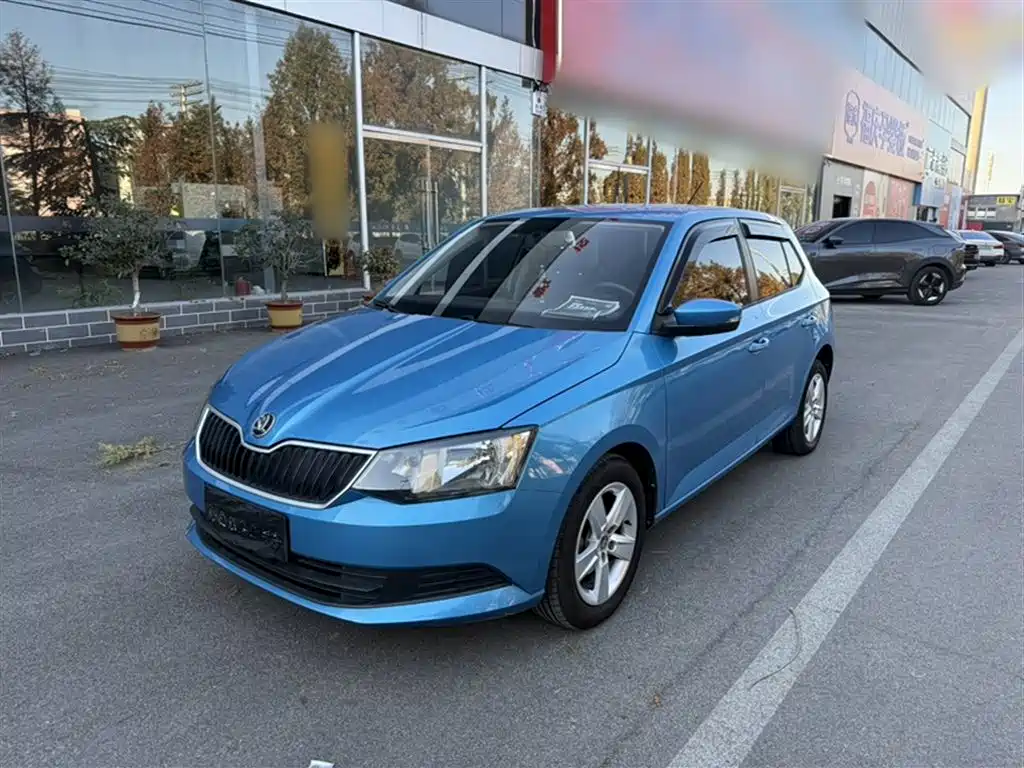 Skoda Fabia 2018 — фото 2