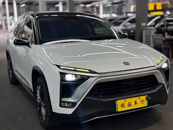 NIO ES8 2019