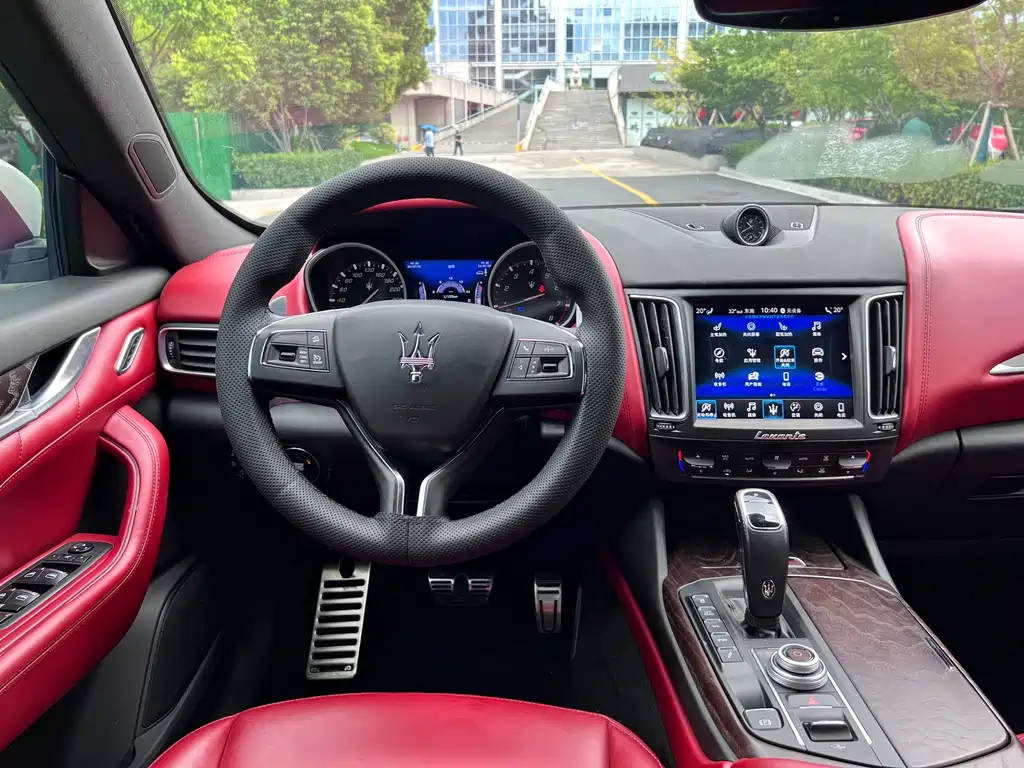 Maserati Levante 2021 — фото 12