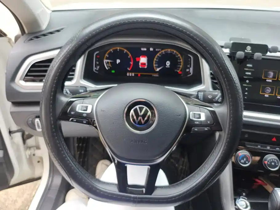 Volkswagen T-Roc 2022 — фото 15