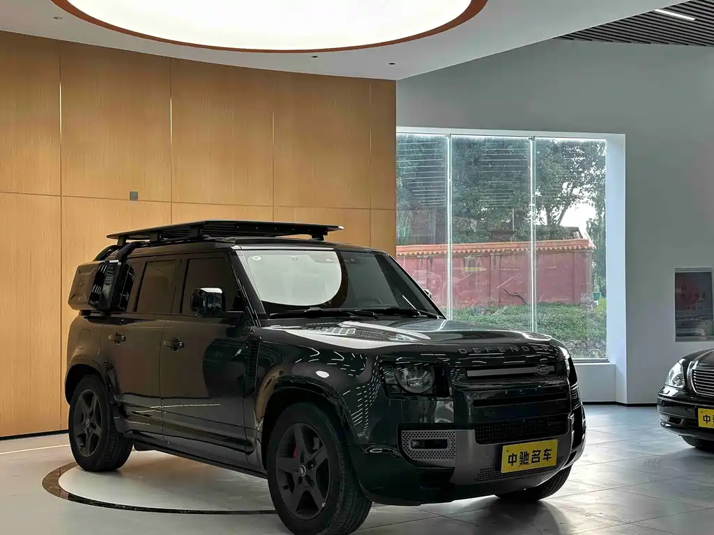 Land Rover Defender 2023 — фото 3