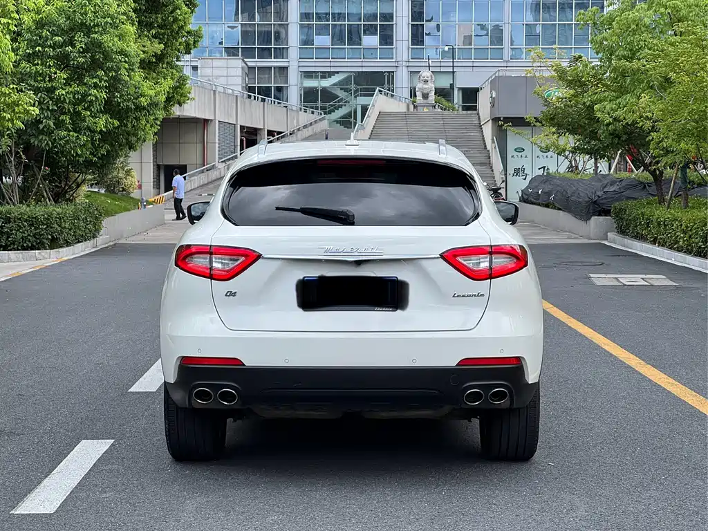 Maserati Levante 2021 — фото 17