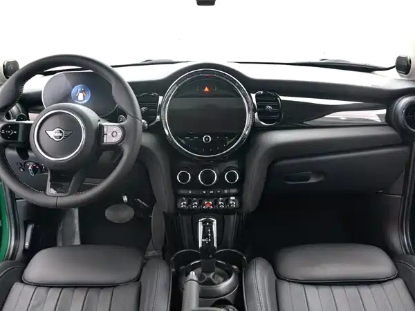 MINI MINI 2022