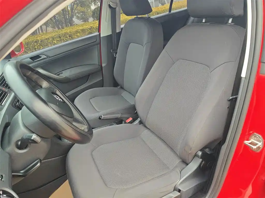 Skoda Rapid Spaceback 2016 — фото 18