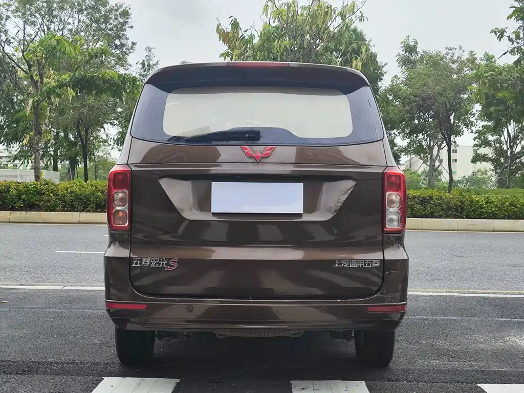 Wuling Hongguang 2019 — фото 10