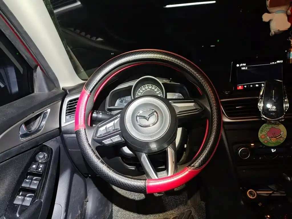 Mazda 3 Axela 2017 — фото 3