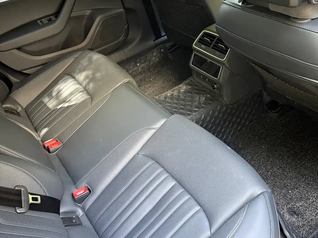 Audi A6L 2025