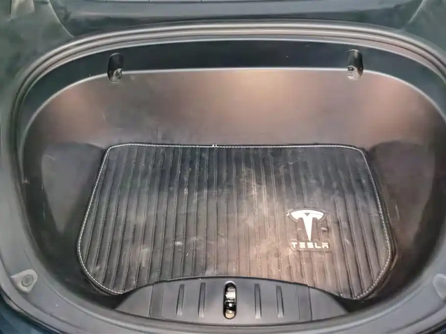 Tesla Model 3 2020 — фото 10
