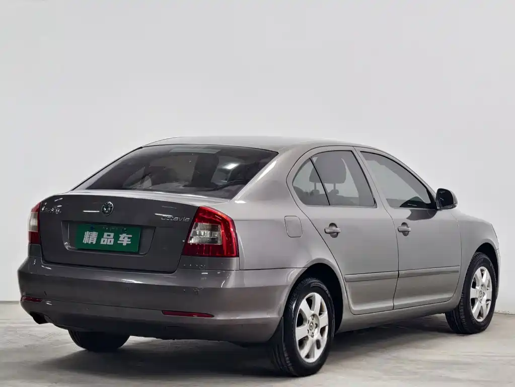 Skoda Octavia 2013 — фото 4