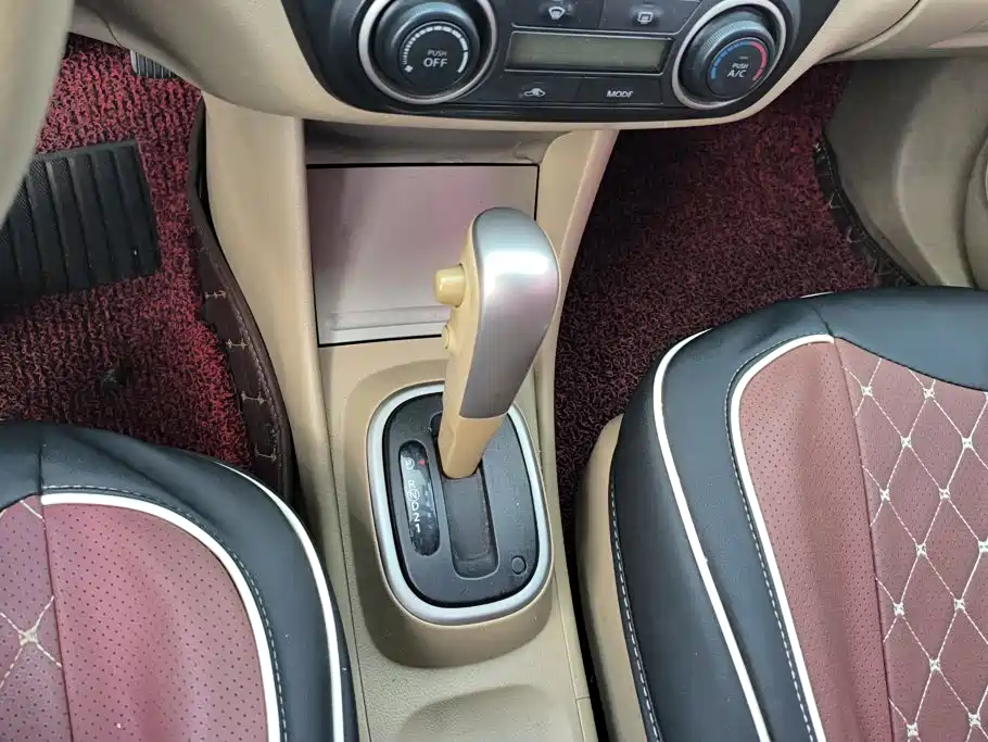 Nissan Sylphy 2016 — фото 16