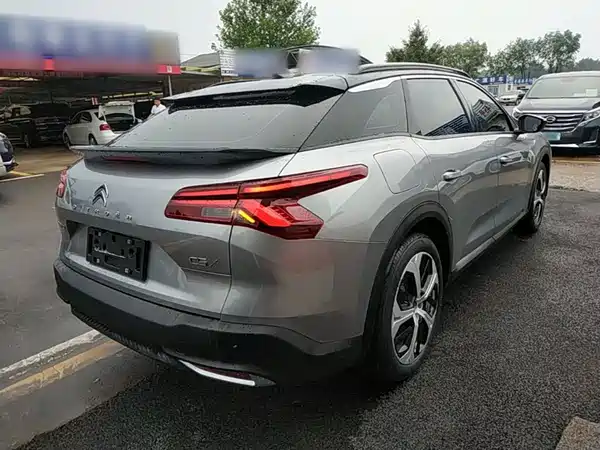 Citroën Versailles C5 X 2022