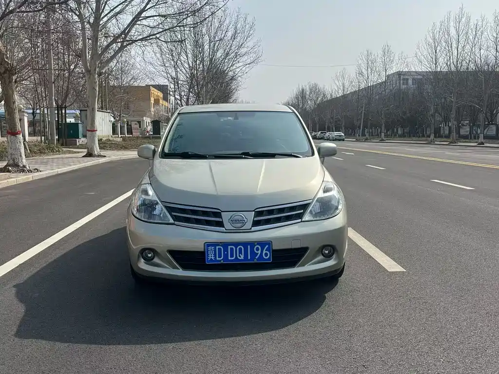 Nissan Tiida 2010