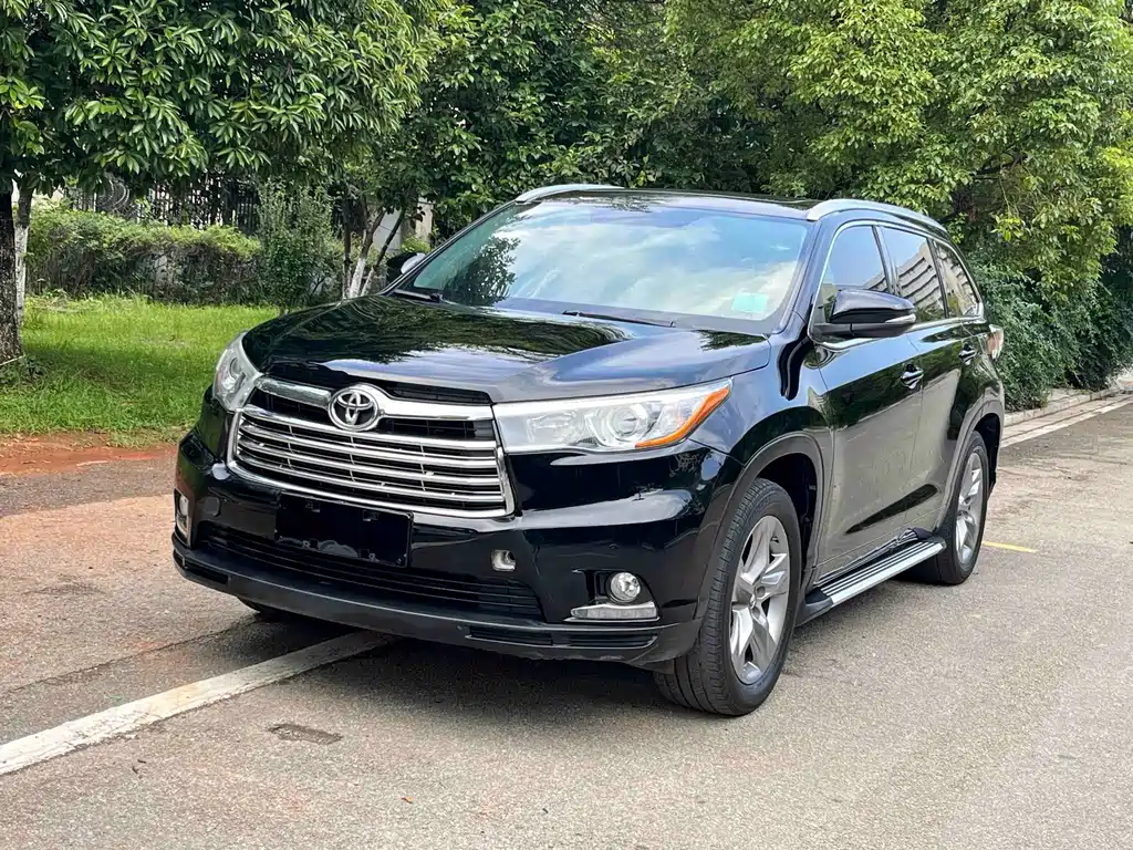 Toyota Highlander 2017 — фото 1