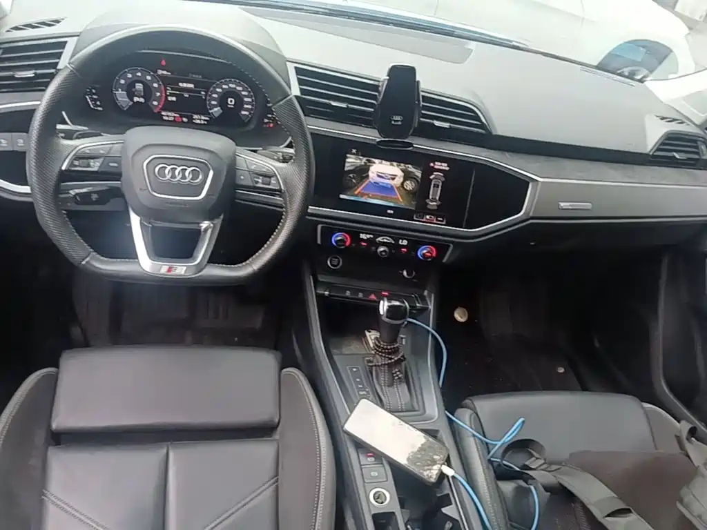 Audi Q3 Sportback 2021 — фото 10