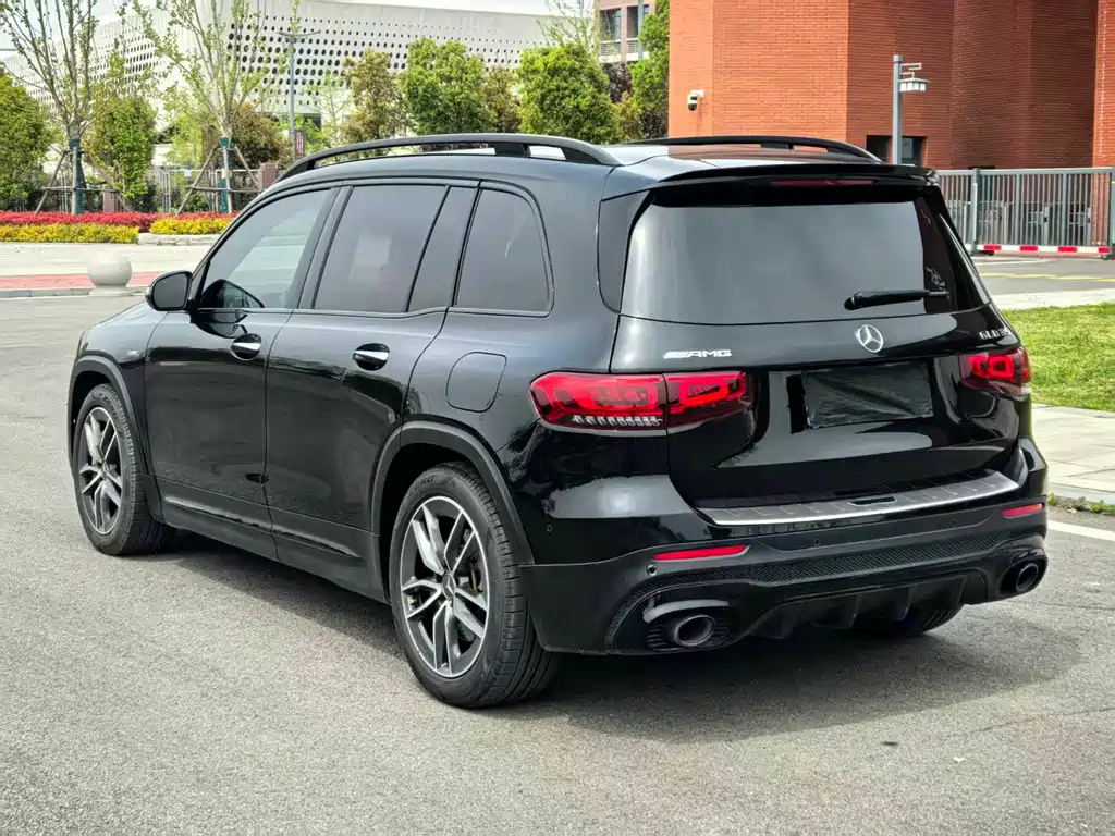 Mercedes-Benz GLB AMG 2023 — фото 4