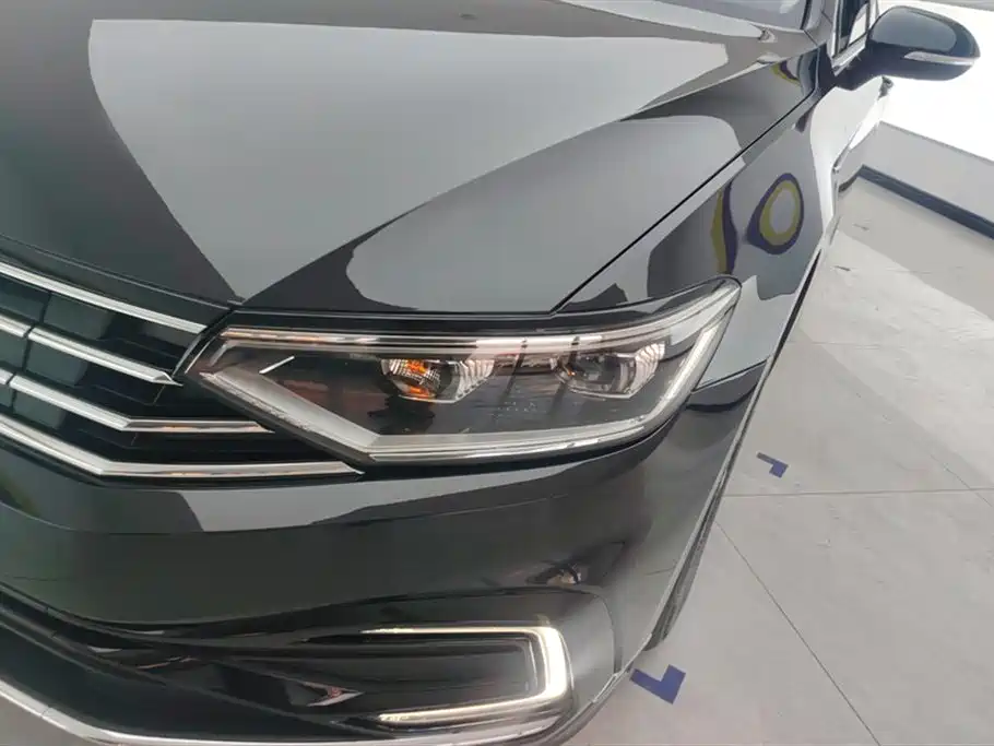 Volkswagen Magotan GTE PHEV 2023 — фото 5