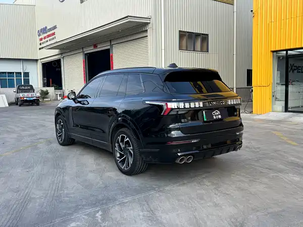 Lynk & Co 09 2022