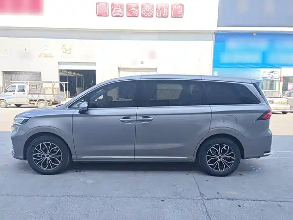 Roewe iMAX8 New Energy 2024