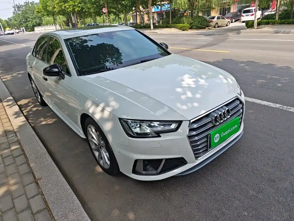Audi A4L 2019