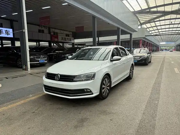 Volkswagen Sagitar 2018