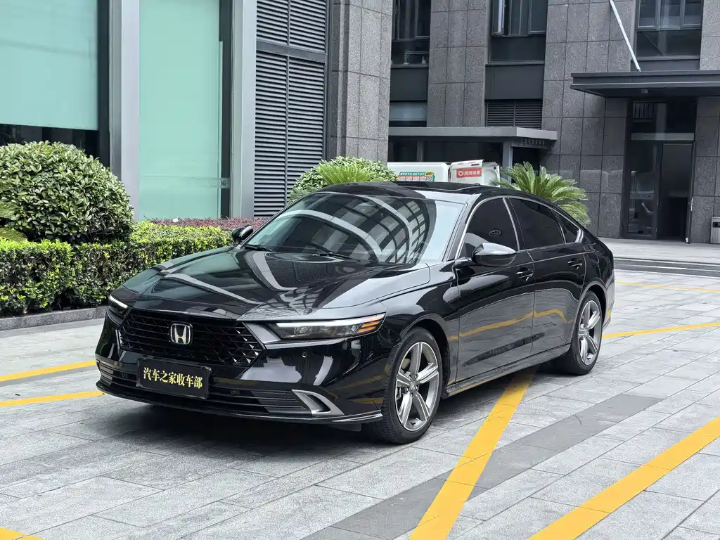 Honda Accord 2024 — фото 1