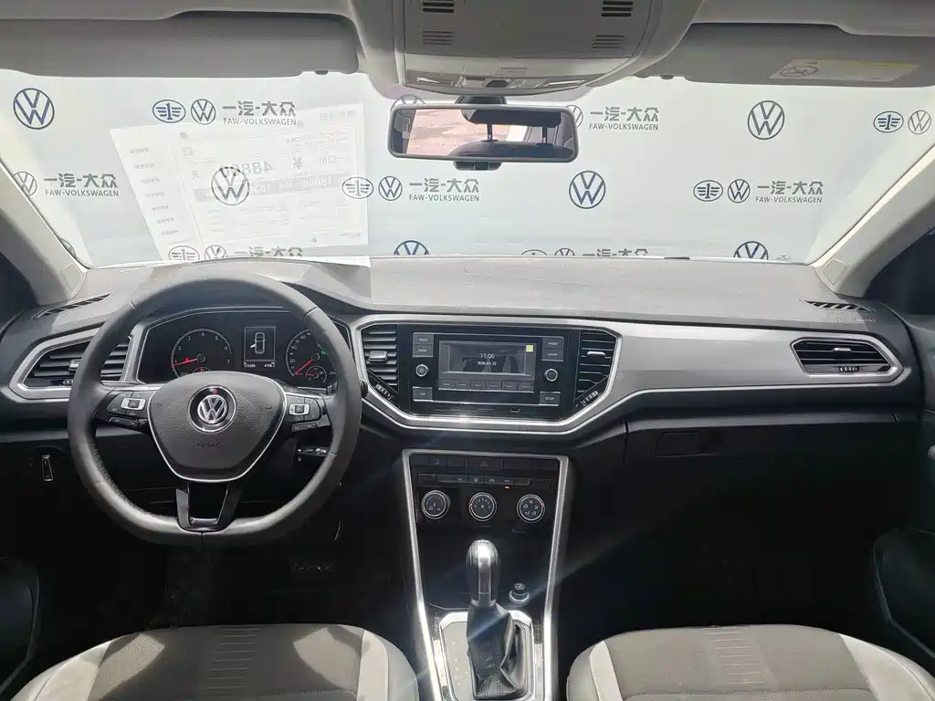 Volkswagen T-Roc 2019