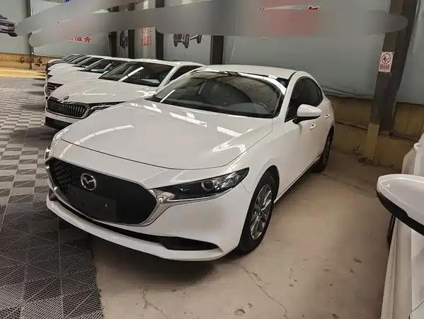 Mazda 3 Axela 2022