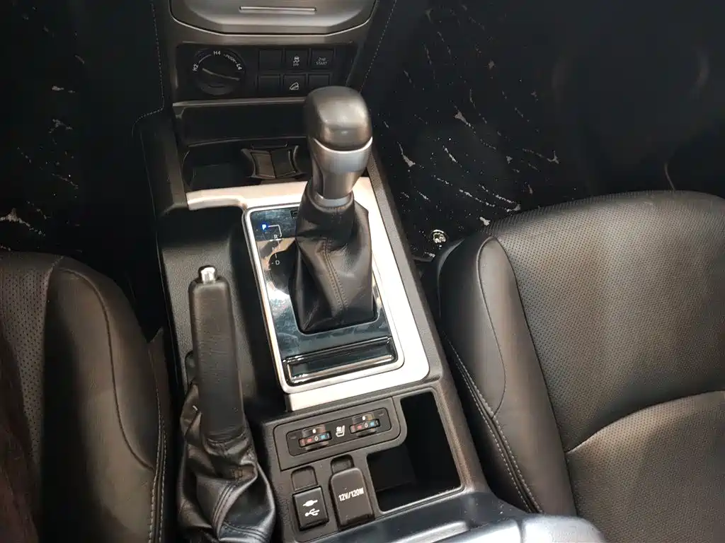 Toyota Prado 2018 — фото 14