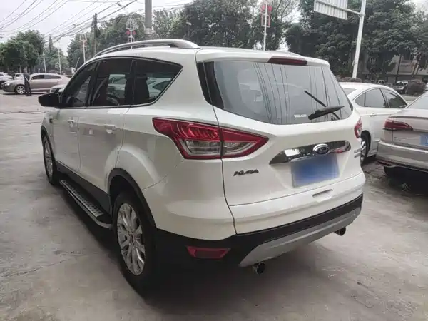 Ford Kuga 2015