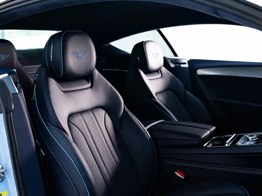 Bentley Continental 2024 — фото 12