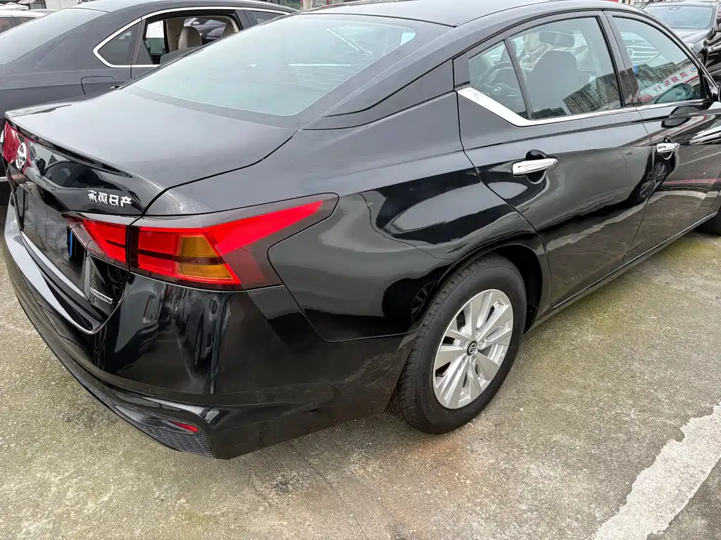 Nissan Teana 2022 — фото 15
