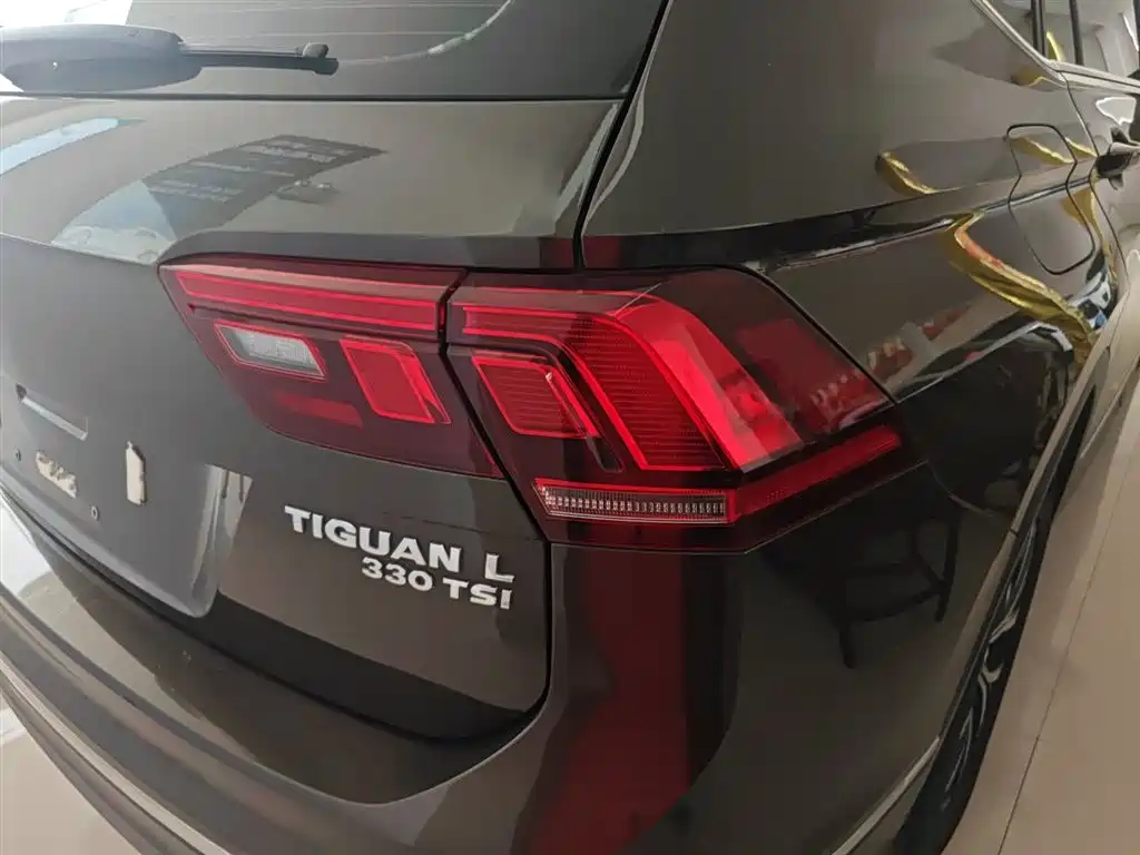 Volkswagen Tiguan L 2019 — фото 8