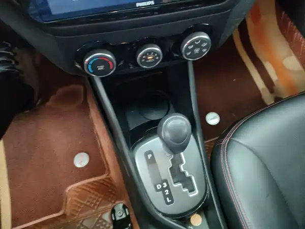 Kia K2 2015
