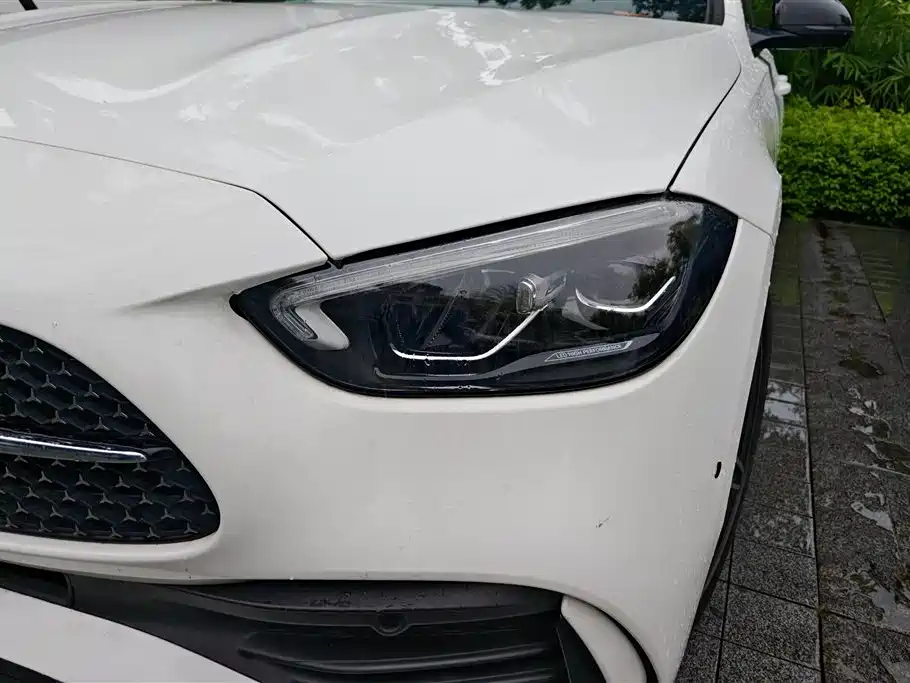 Mercedes-Benz C-Class 2024