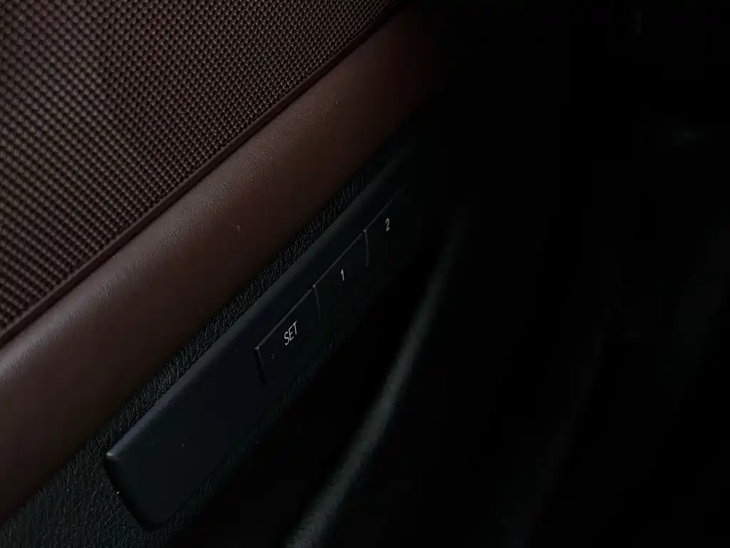 BMW 5 Series 2016 — фото 20