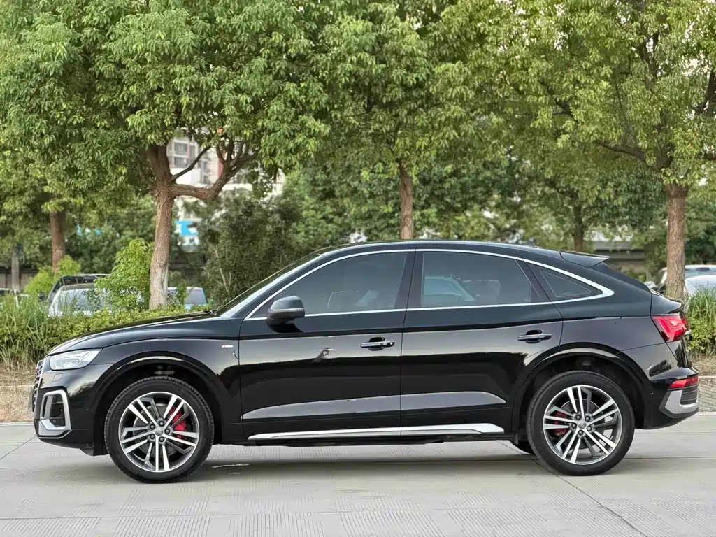 Audi Q5L Sportback 2021 — фото 4