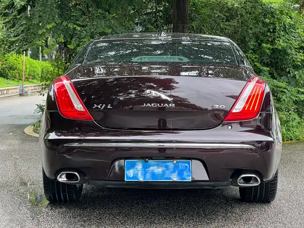 Jaguar XJ 2015