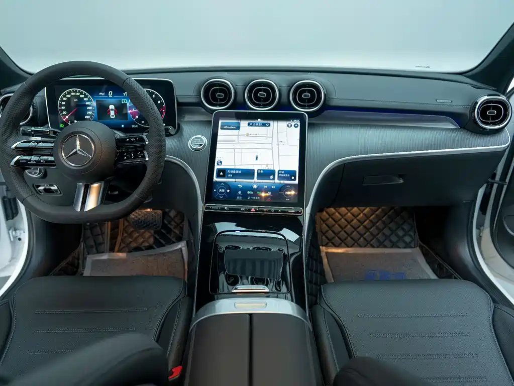 Mercedes-Benz C-Class 2024 — фото 12