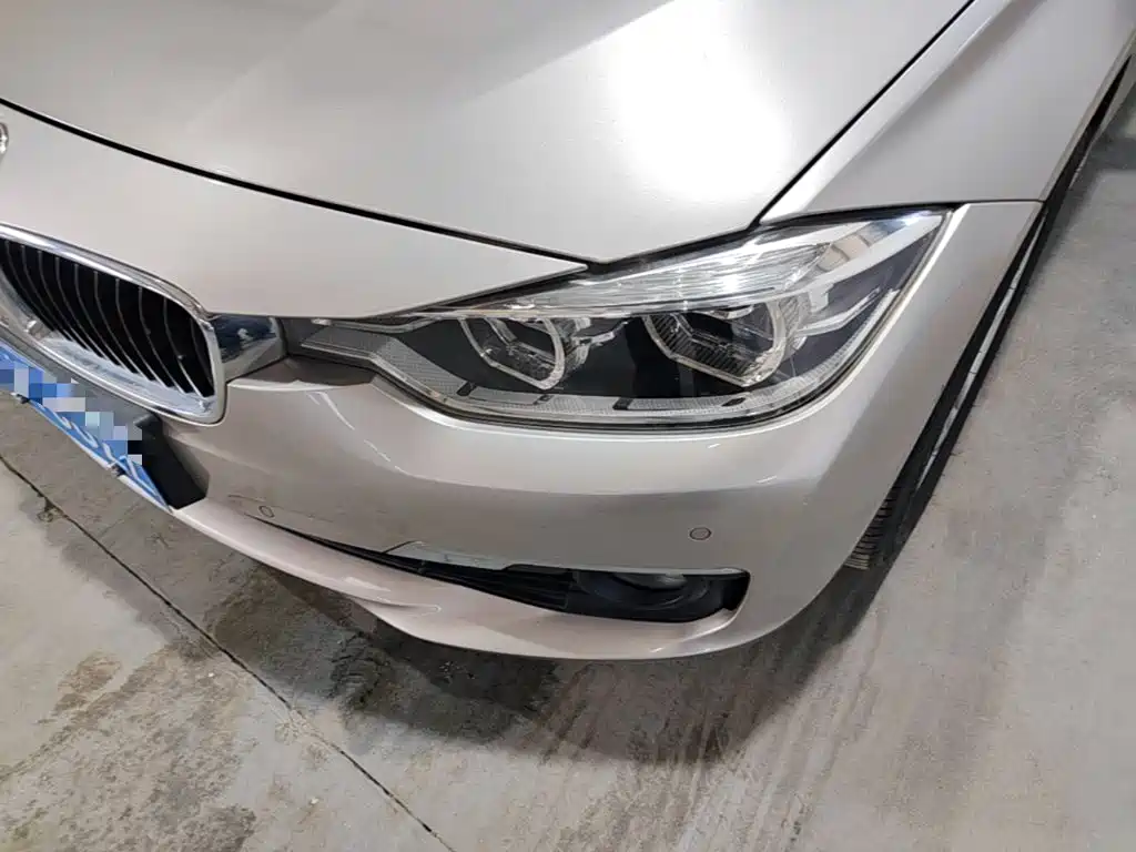 BMW 3 Series 2017 — фото 24
