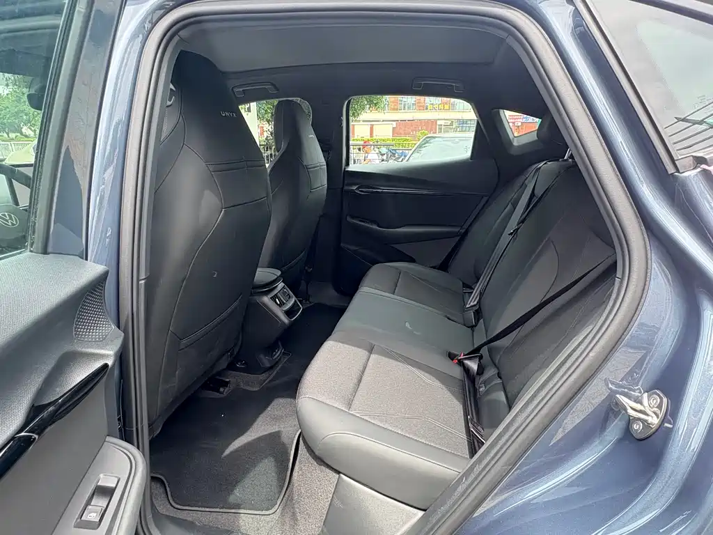 Volkswagen 06 2025
