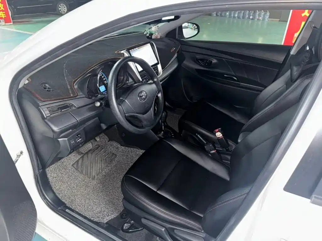 Toyota Yaris L 2019