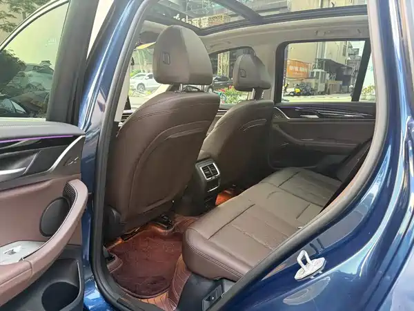 BMW iX3 2022