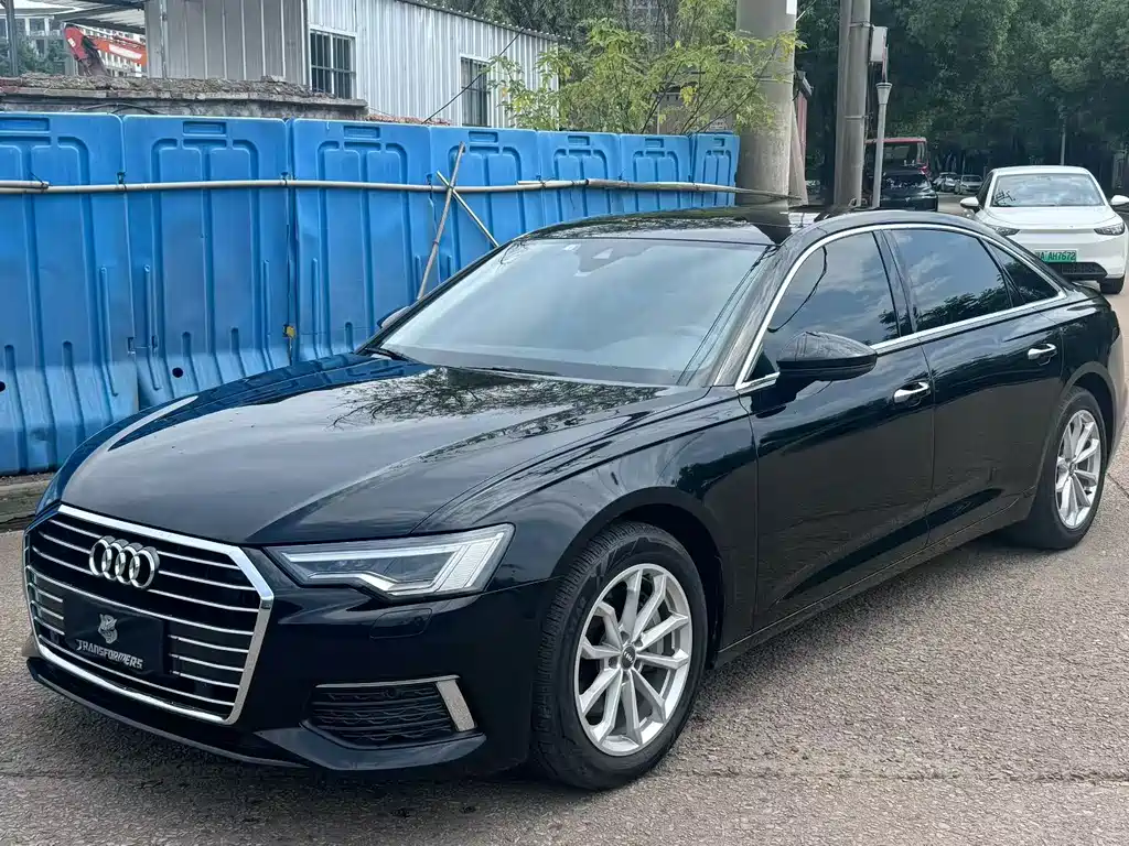 Audi A6L 2021 — фото 1