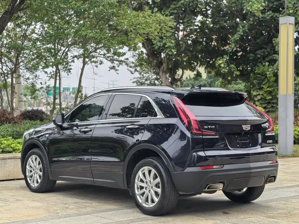 Cadillac XT4 2021 — фото 11