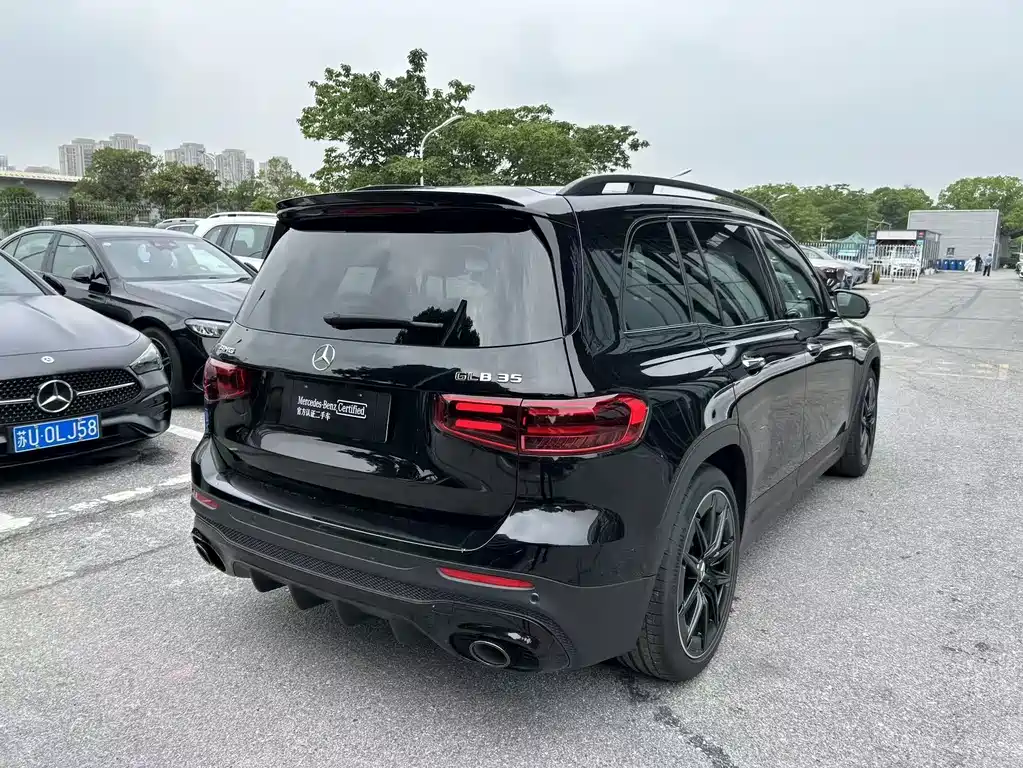Mercedes-Benz GLB AMG 2025 — фото 8