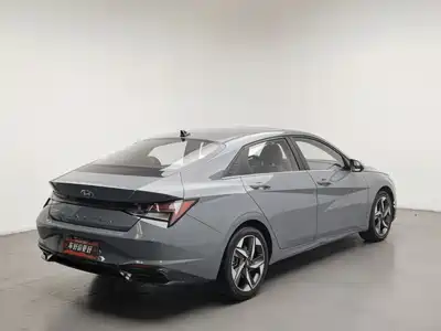 Hyundai Elantra 2022